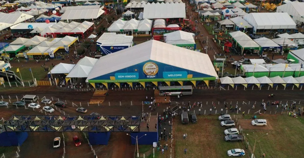 Crédito caro impõe cautela, mas Agrishow mantém expectativa de negócios