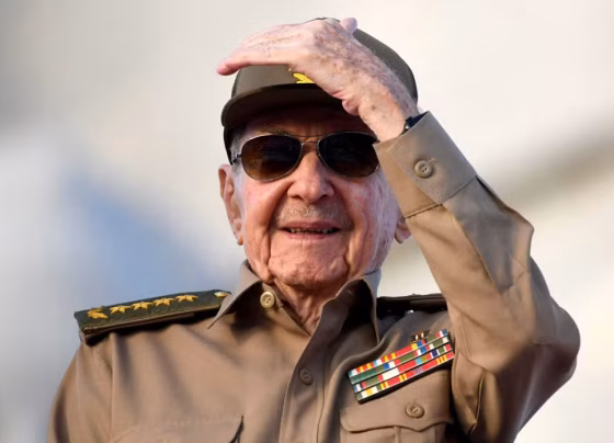 Raúl Castro foi acusado pela Justiça dos EUA por mortes ligadas à derrubada de aviões em 1996 - Foto: Norlys Perez/Reuters
