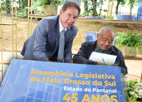 Livro reúne a trajetória dos 45 anos da Assembleia Legislativa de MS - Foto: Wagner Guimarães
