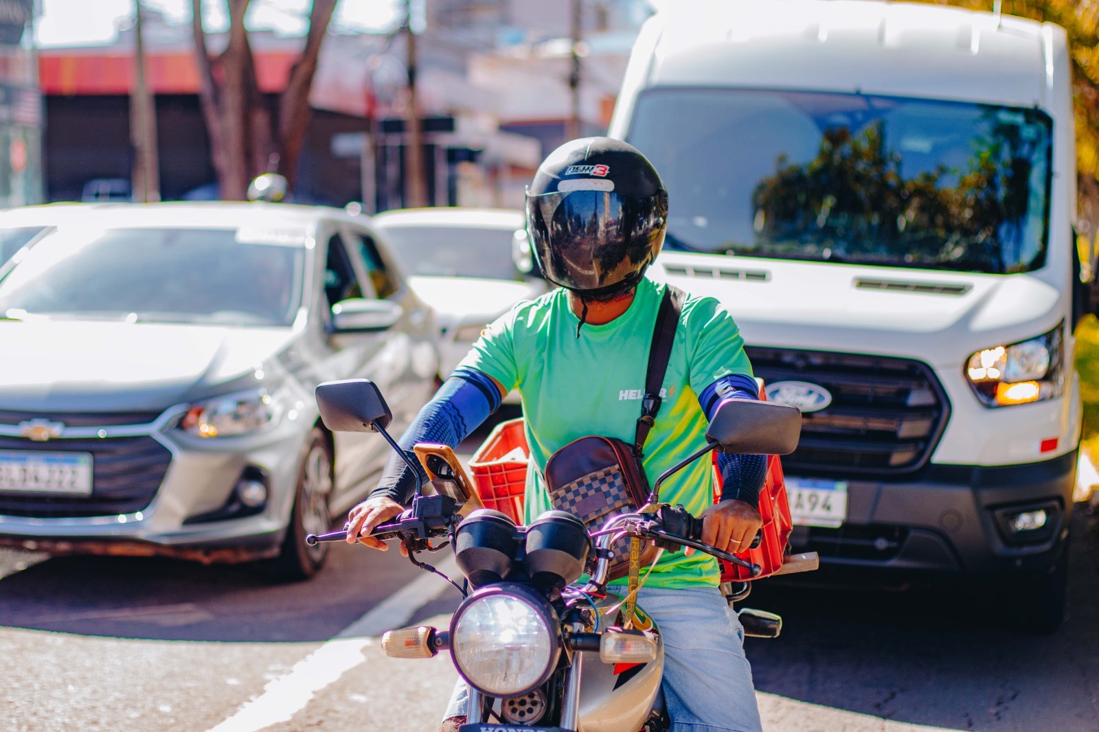 Ação oferece serviços gratuitos a motoentregadores na Capital