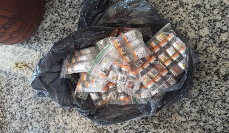 PRF apreende medicamentos irregulares em caminhonete na BR-163