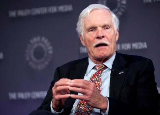 Ted Turner foi pioneiro na criação do jornalismo 24 horas - Foto: Reuters/Allison Joyce