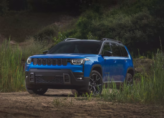 Novo Jeep Cherokee híbrido pode chegar ao Brasil com autonomia acima de 800 km - Foto: Divulgação/Stellantis