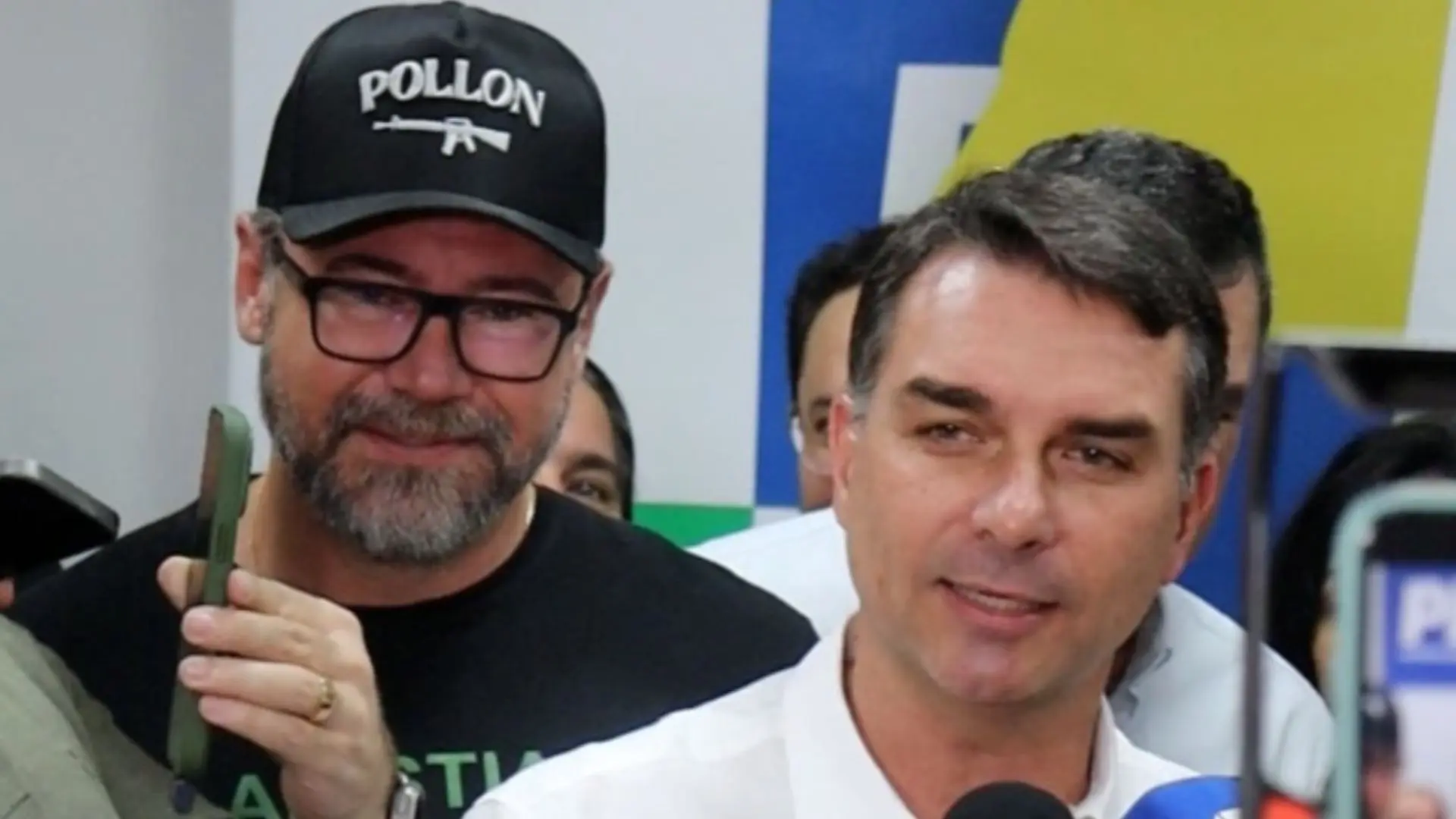 Flávio Bolsonaro pede revisão de punição contra Pollon na CCJ