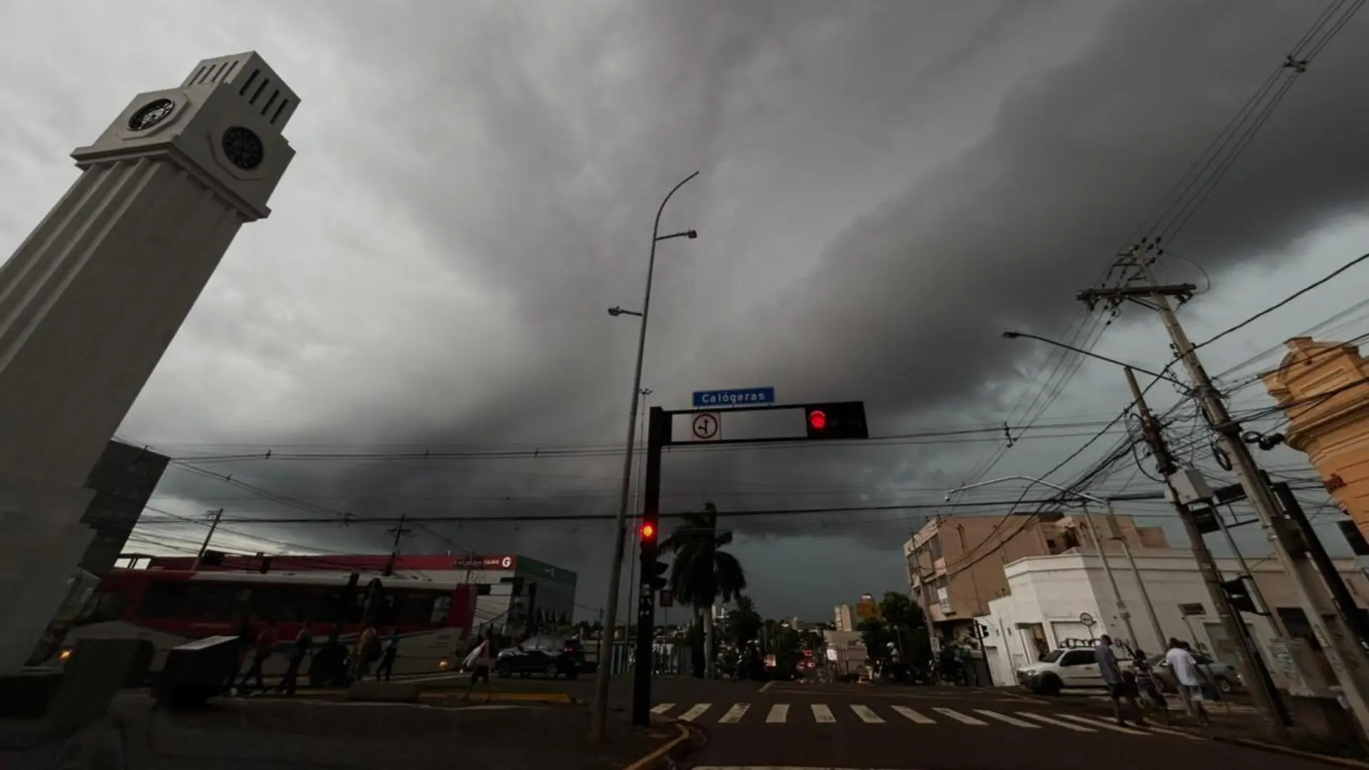 Ciclone-bomba deve trazer chuva intensa e ventos fortes a MS