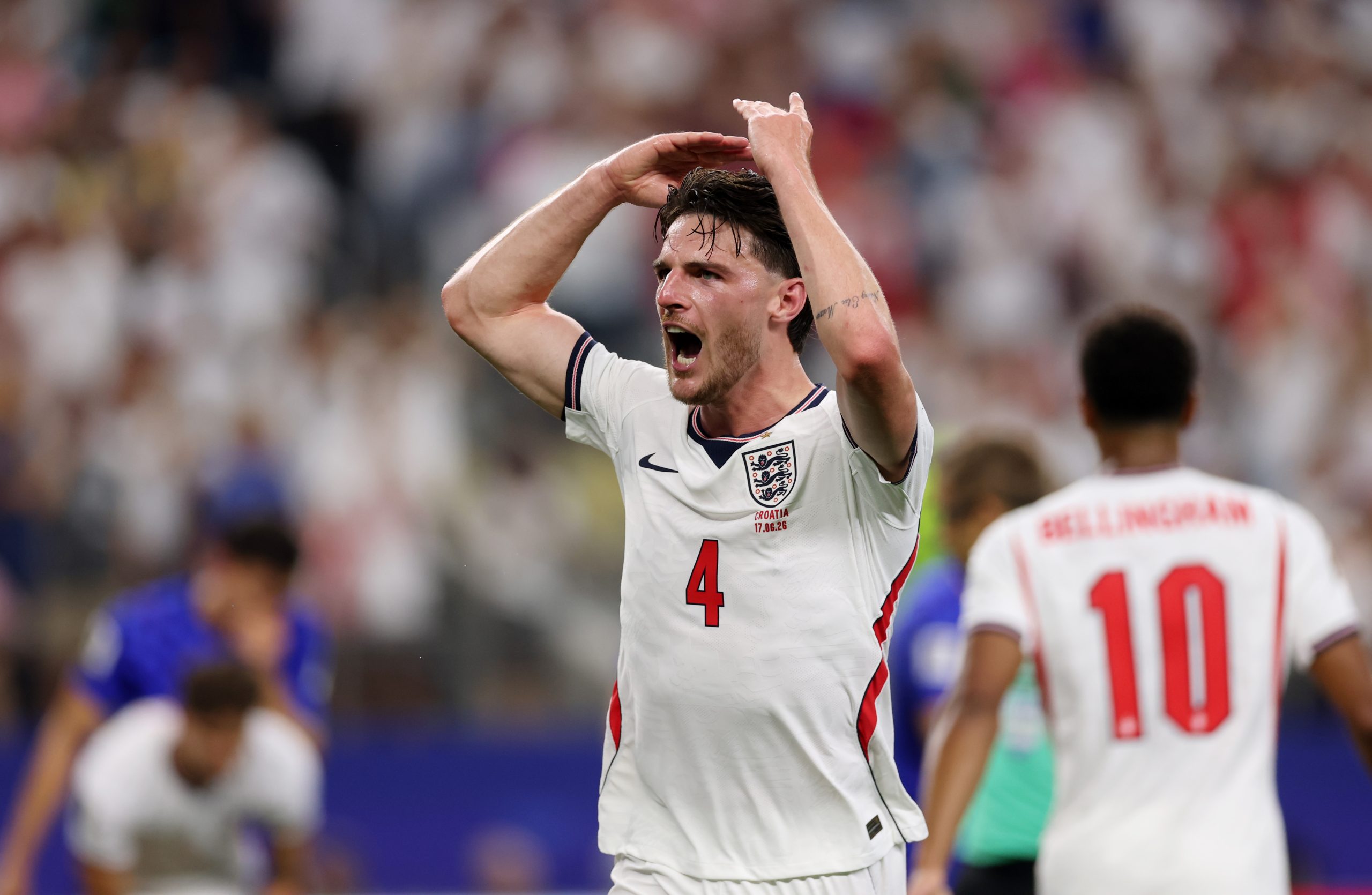 Inglaterra supera Croácia em duelo de seis gols na estreia da Copa