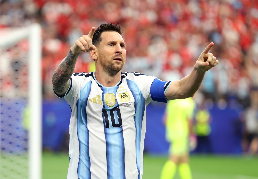 Camisa 10 argentino alcançou o posto de maior artilheiro da história das Copas do Mundo - Foto: FIFA