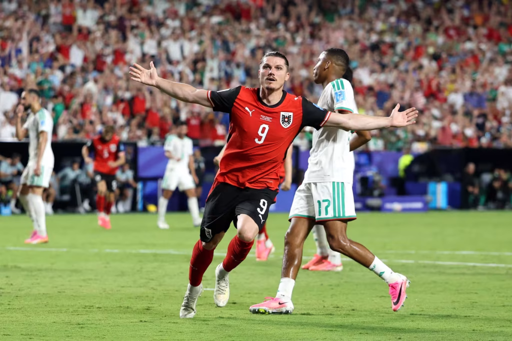 Áustria ficou com a segunda vaga do Grupo J e enfrentará a Espanha na próxima fase - Foto: Fifa