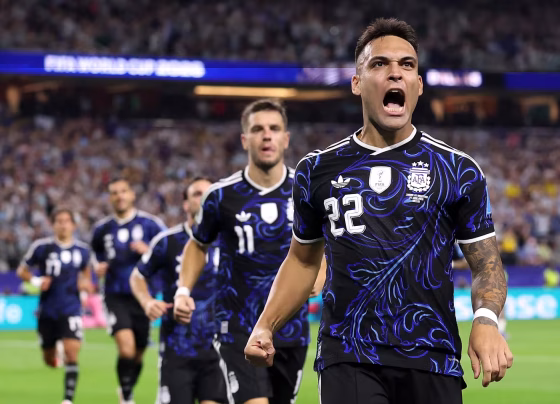 Lautaro Martínez marcou seu primeiro gol em Copas na vitória argentina em Dallas - Foto: Fifa