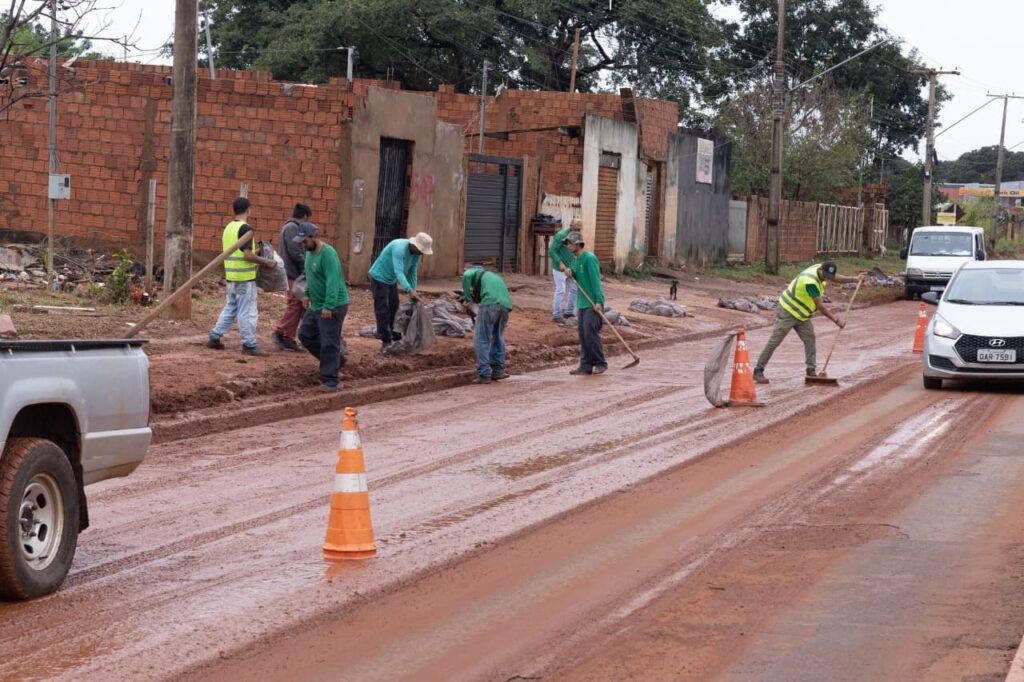 Equipes da Prefeitura seguem trabalhando na recuperação de áreas afetadas pelas chuvas em Campo Grande - Foto: CG Notícias