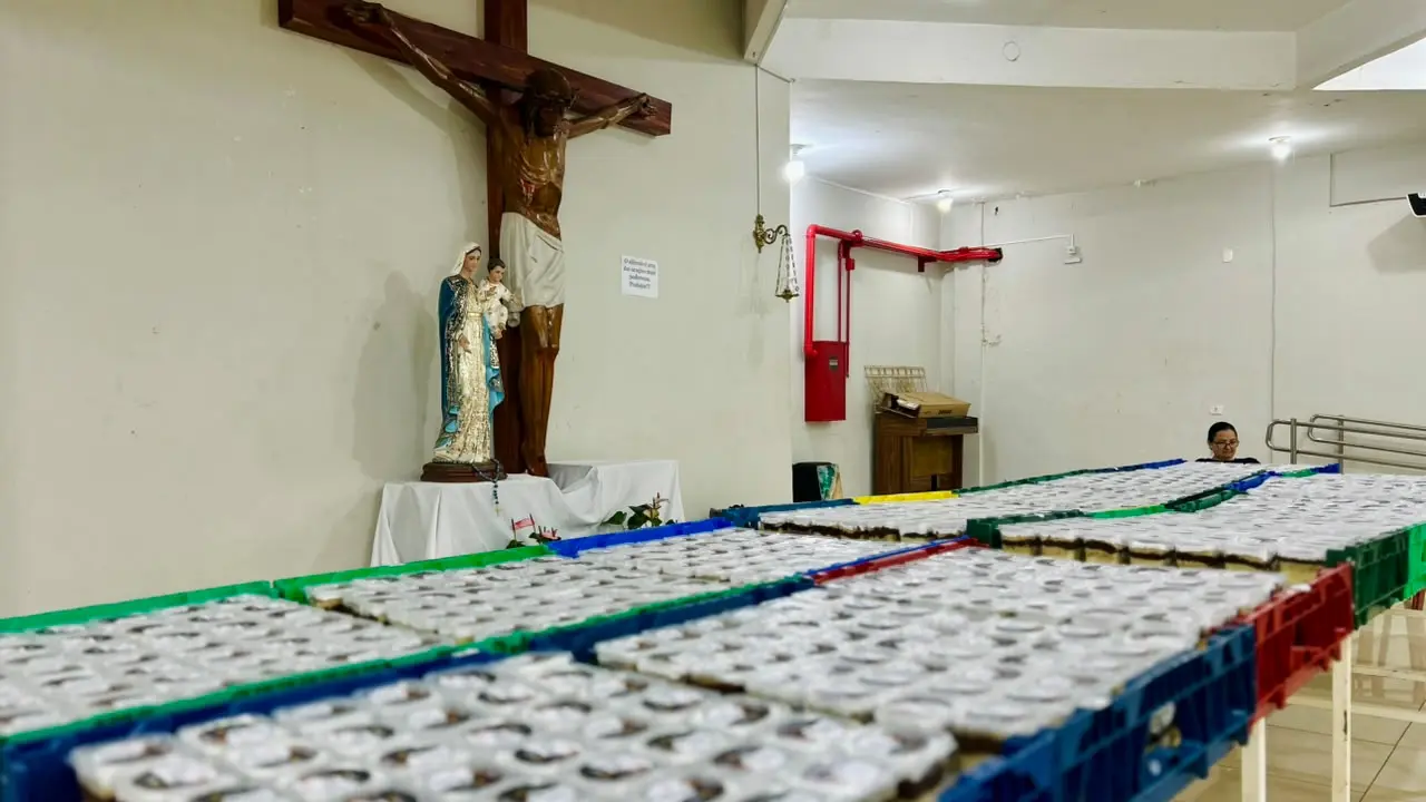 Tradição do bolo de Santo Antônio em Campo Grande atrai fiéis de outras cidades em 2026