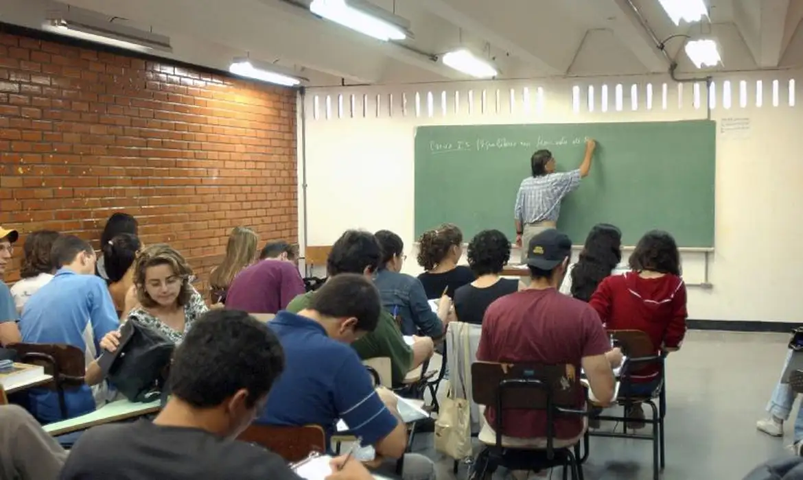 Prazo para adesão ao Fies do segundo semestre termina nesta segunda