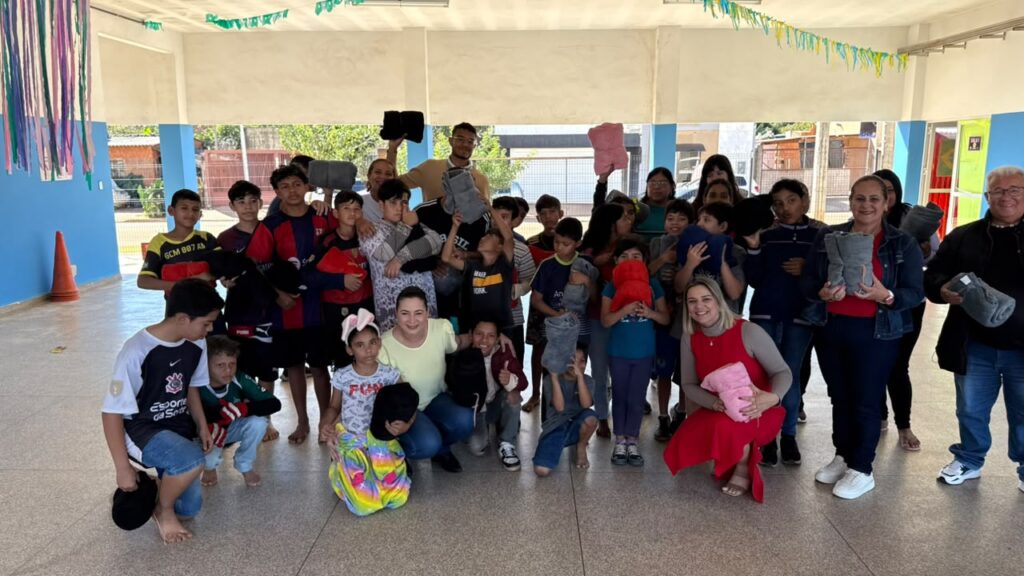 Ação da Campanha do Agasalho foi realizada no Jardim Noroeste, em Campo Grande - Foto: CG Notícias