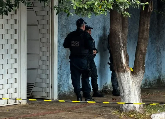 Equipes policiais atenderam a ocorrência em uma residência na Vila Bandeirante - Foto: Léo de França/Midiamax