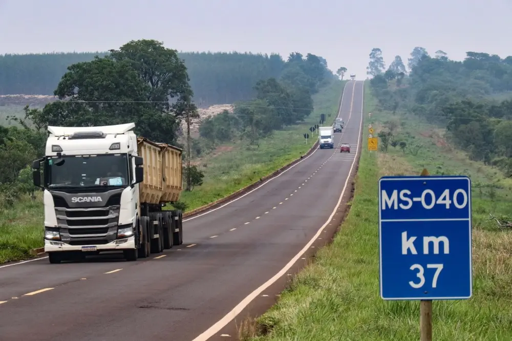 Governo contrata pavimentação de 48 km da MS-040 por R$ 180 milhões