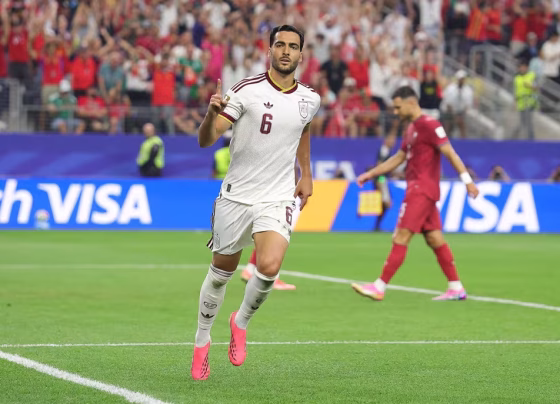 Mikel Merino marcou no fim e garantiu a classificação da Espanha contra Portugal - Foto: Fifa