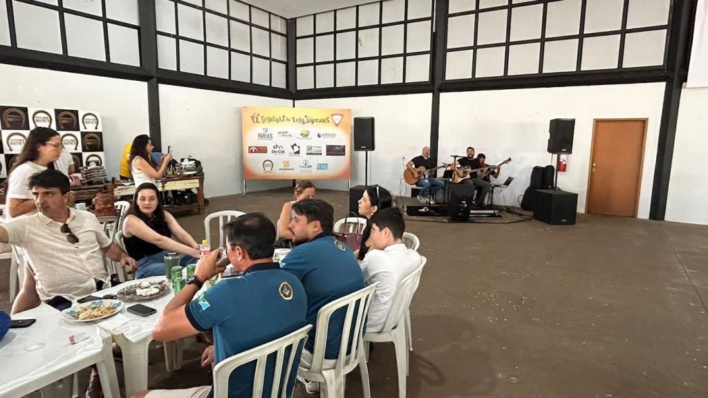 Participantes acompanharam programação com almoço, música e momentos de convivência - Foto: Divulgação