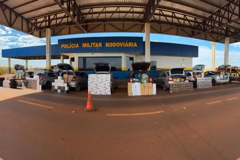 Comboio com oito veículos é apreendido após perseguição em Maracaju