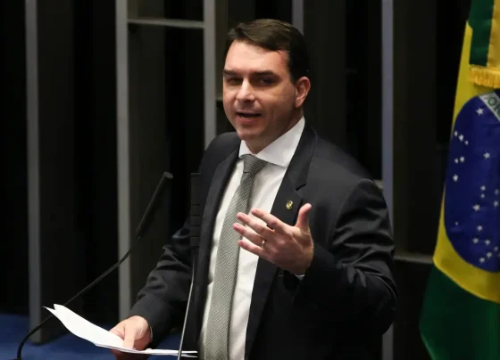 PGR defende que Flávio Bolsonaro seja ouvido em investigação sobre suposta calúnia contra Lula - Foto: Fabio Rodrigues Pozzebom/Agência Brasil