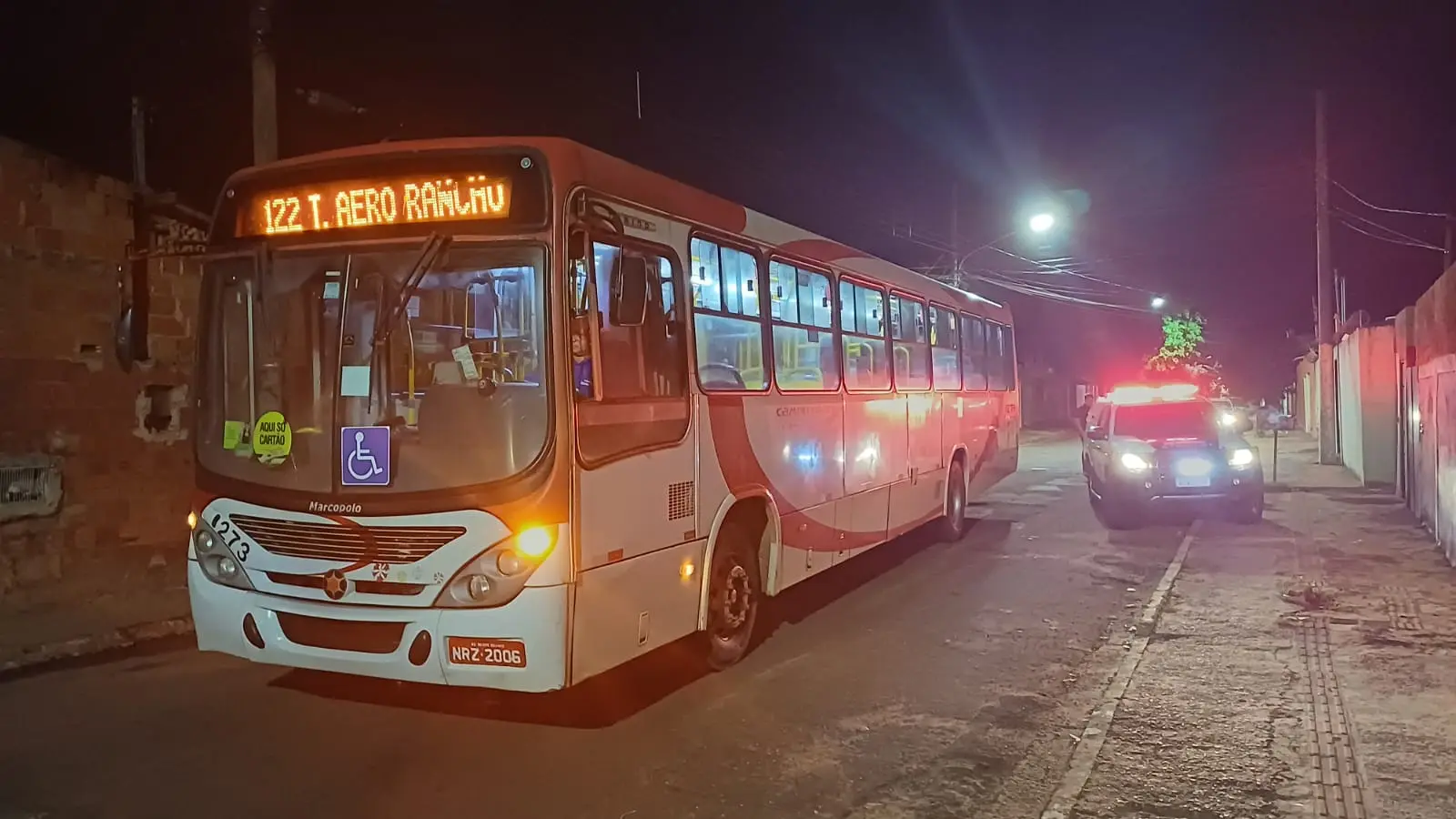 Homem é atropelado por ônibus durante briga na Vila Nhanhá