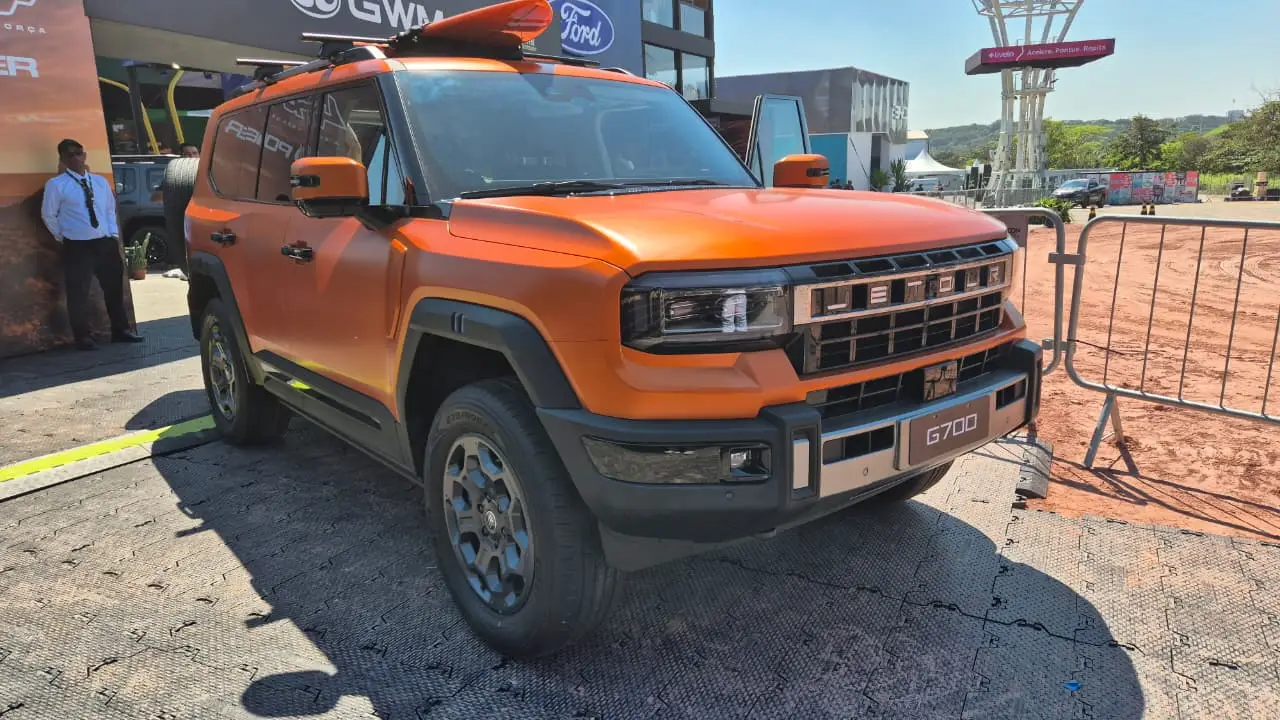 Jetour G700 estreia no Brasil com 905 cv e pode exigir CNH C