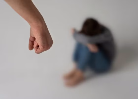 Lei Maria da Penha completa 20 anos em 2026 e prevê cinco formas de violência contra a mulher - Foto: Freepik