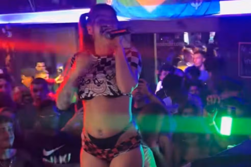 MC Pipokinha é condenada a pagar R$ 100 mil por show em Corumbá