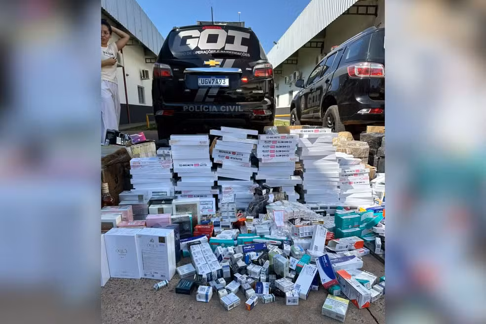 Investigadores encontraram produtos estrangeiros armazenados e embalados dentro do imóvel - Foto: PCMS
