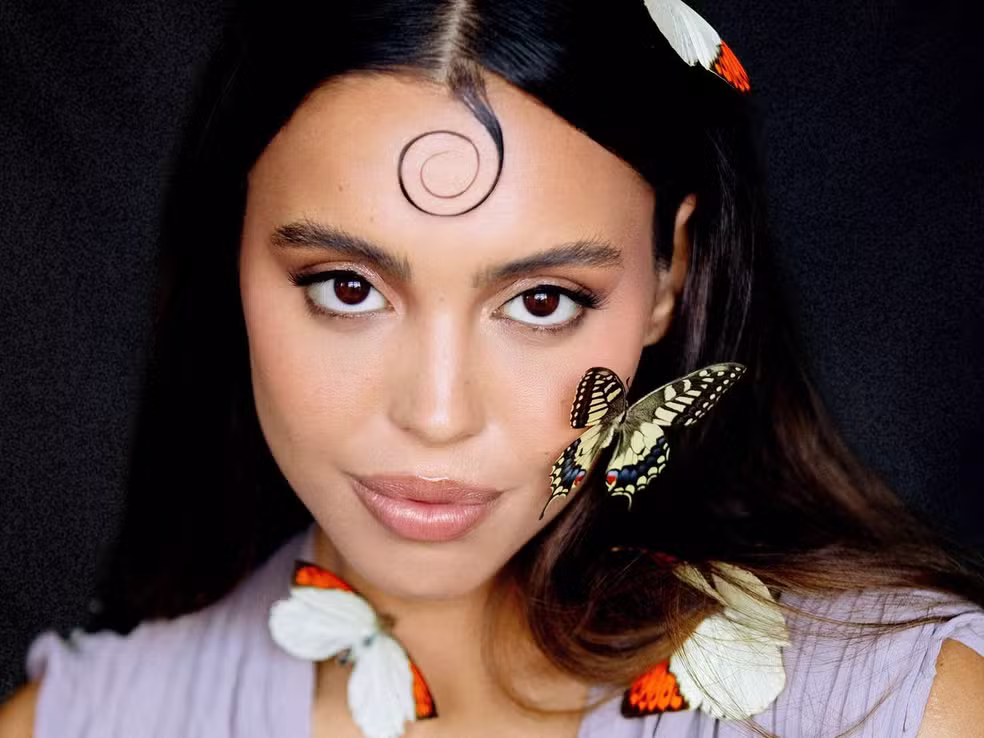 Dora Sanches concorre na categoria Artista Revelação após lançar primeiro álbum - Foto: Divulgação