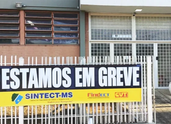Trabalhadores dos Correios participam de mobilização durante a greve em Campo Grande - Foto: Divulgação