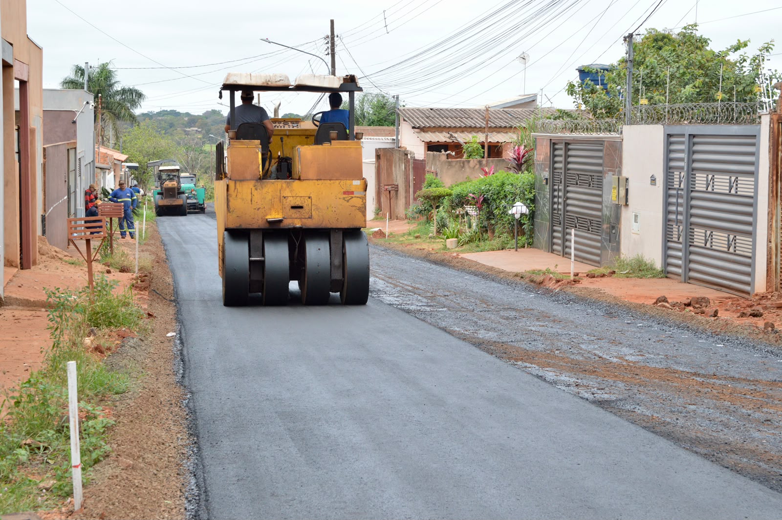 Campo Grande oficializa seis novos contratos para asfalto e drenagem