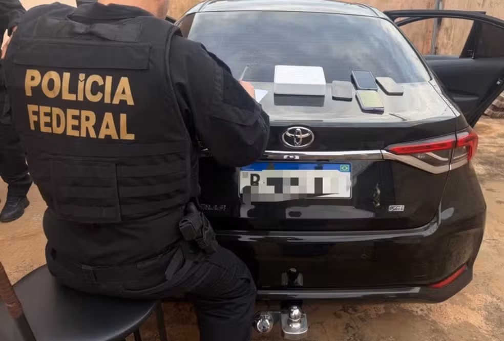 PF prende suspeitos de vender eletrônicos do Paraguai e cobrar dívidas com armas