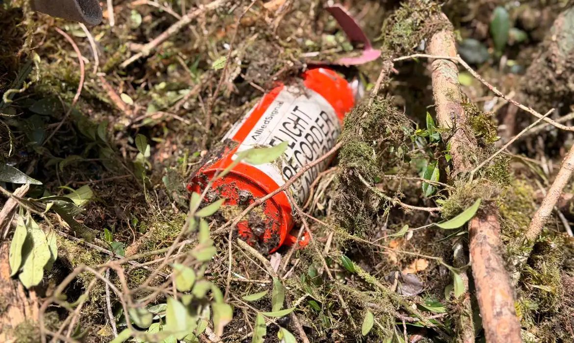 Cenipa recupera gravador de voo de helicóptero que caiu com cantor Rick