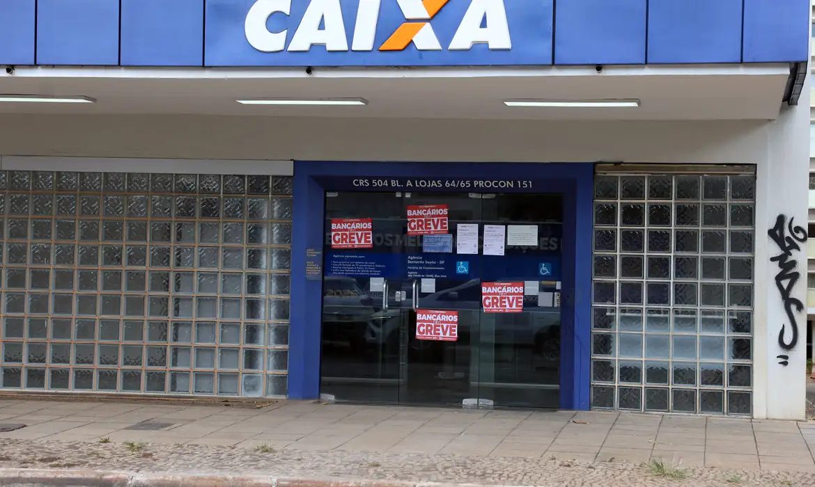 Caixa econômica: funcionários rejeitam acordo e greve nacional continua