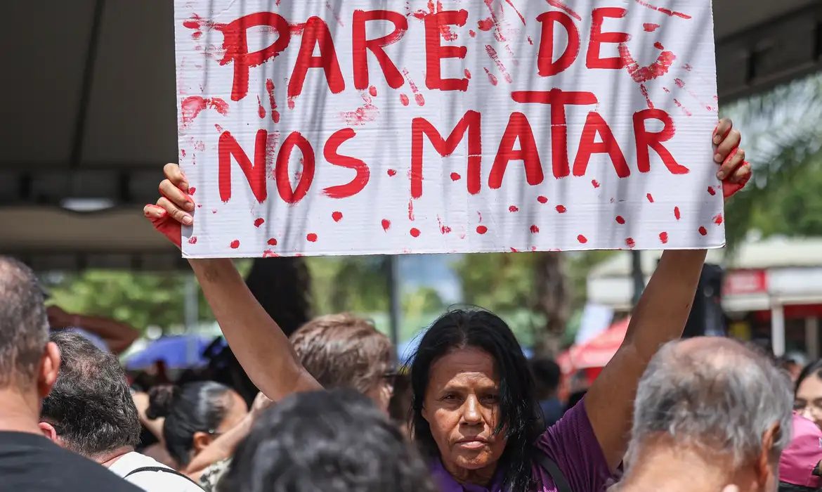 Violência política de gênero cresce e atinge candidatas no Brasil