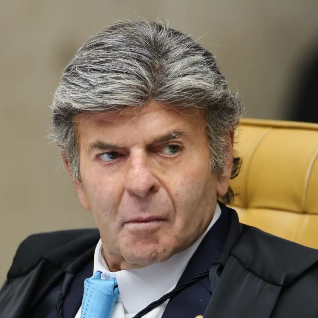 Fux dá 10 dias para Senado explicar acesso de Vorcaro e Viviane Moraes