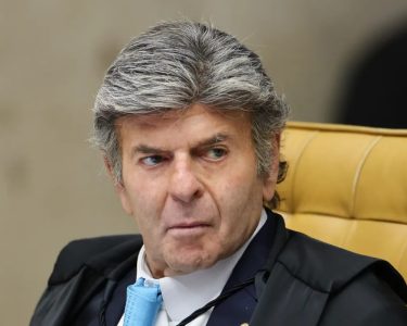 Fux dá 10 dias para Senado explicar acesso de Vorcaro e Viviane Moraes