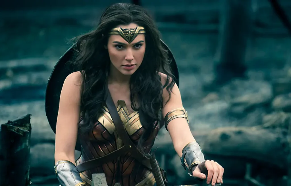 Gal Gadot interpretou a Mulher-Maravilha nos cinemas entre 2016 e 2023 - Foto: Divulgação
