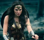 Gal Gadot interpretou a Mulher-Maravilha nos cinemas entre 2016 e 2023 - Foto: Divulgação