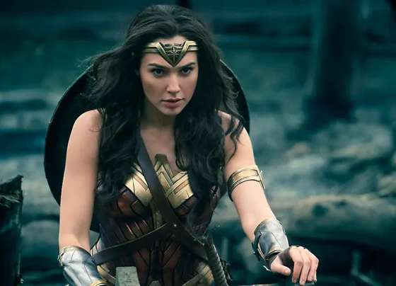 Gal Gadot interpretou a Mulher-Maravilha nos cinemas entre 2016 e 2023 - Foto: Divulgação