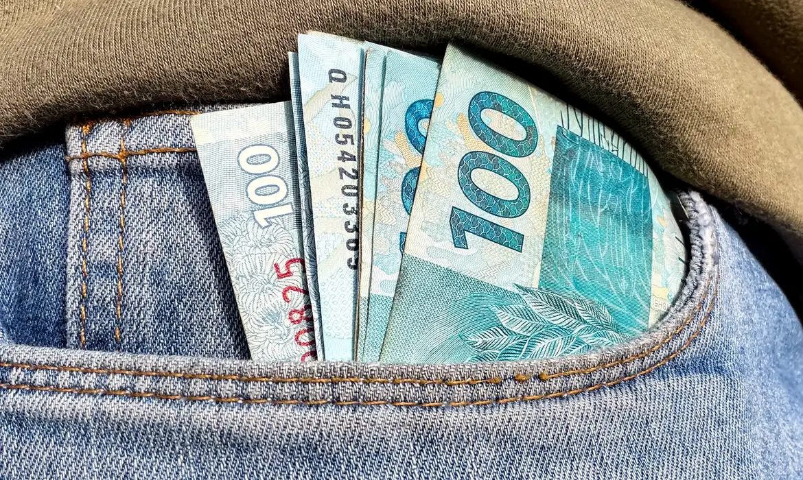 Governo central registra déficit de R$ 13,6 bilhões em agosto
