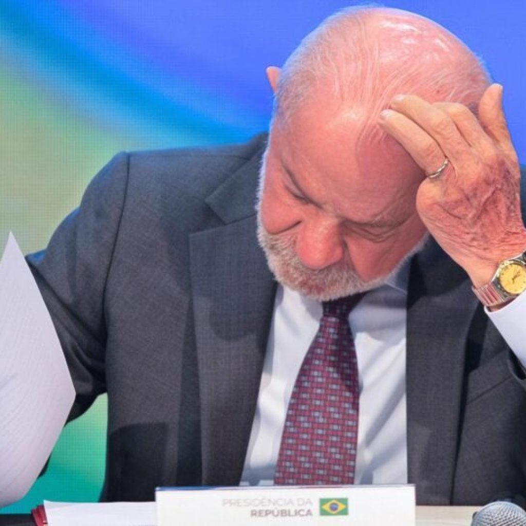 Governo Lula cria linha de crédito bilionária para socorrer clubes de futebol