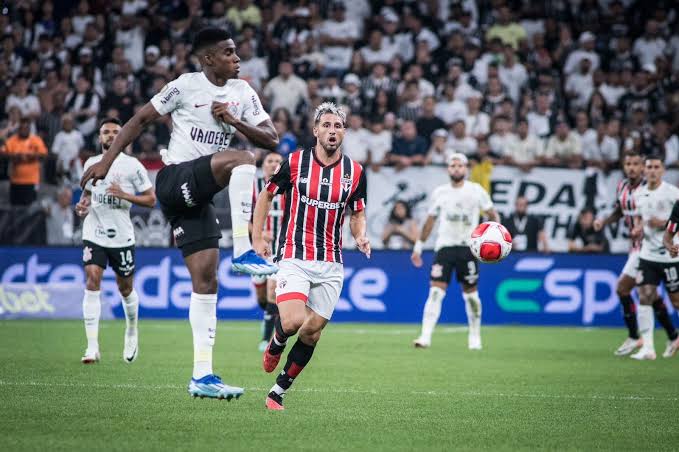 São Paulo vence corinthians na final e quebra tabu histórico na neo química arena