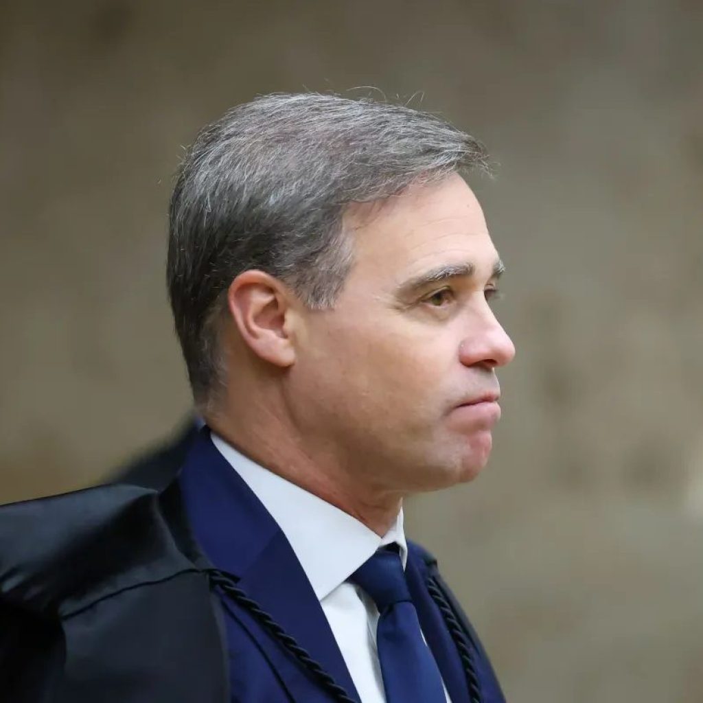 Mendonça reconsidera decisão e libera post de deputada sobre Nossa Senhora