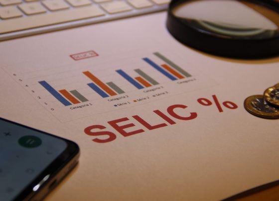 Mercado reduz projeção da Selic para 13,50%
