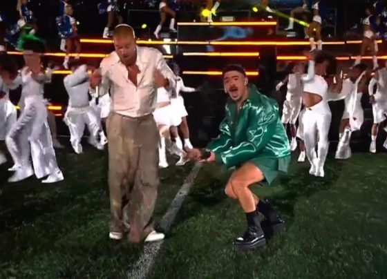 NFL no RJ: Ricky Martin tenta sambar e apresenta música com Pedro Sampaio