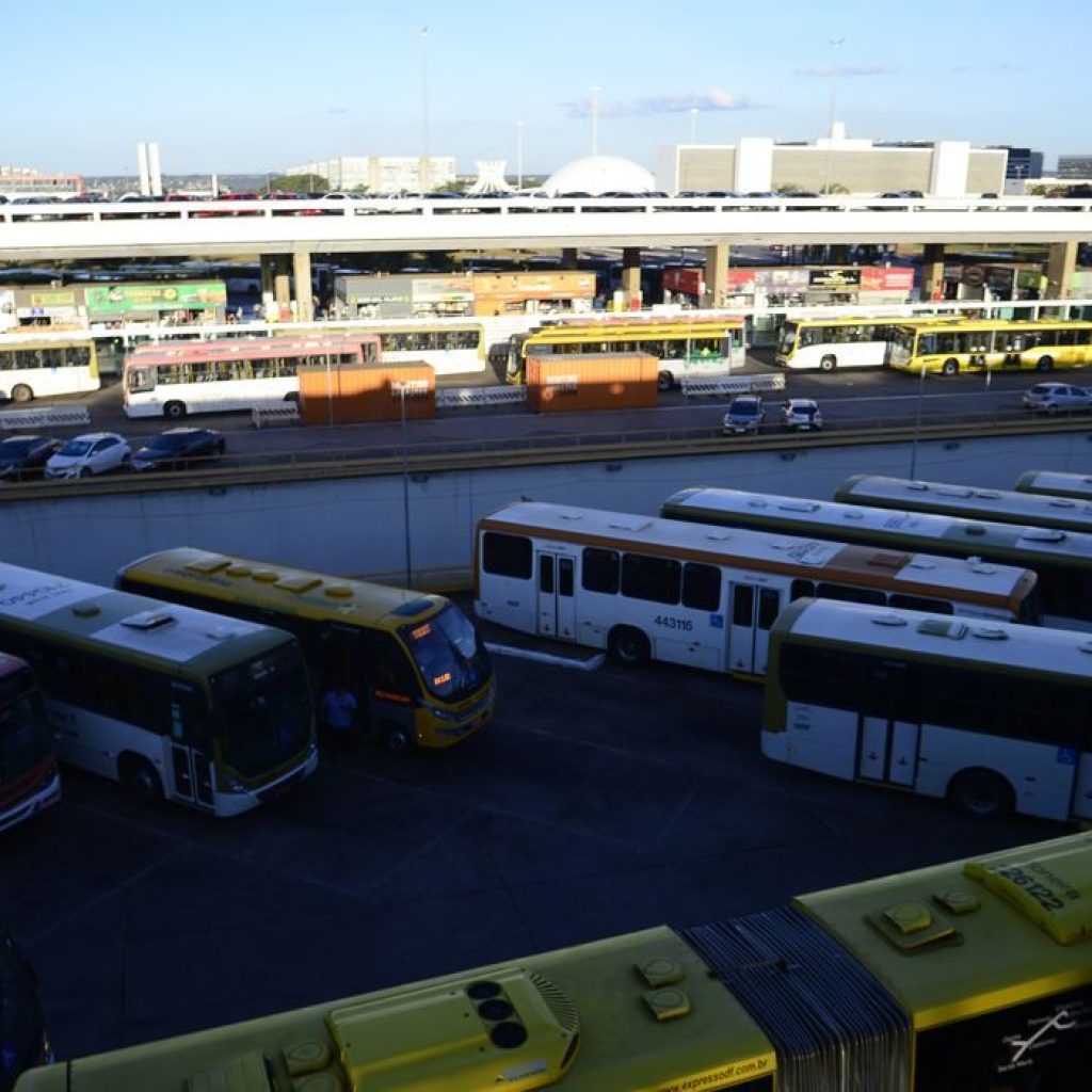 Nunes Marques cobra TREs por transporte público gratuito nas eleições