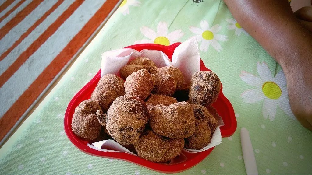 Bolinho de chuva perfeito: segredo na massa e truque com vinagre