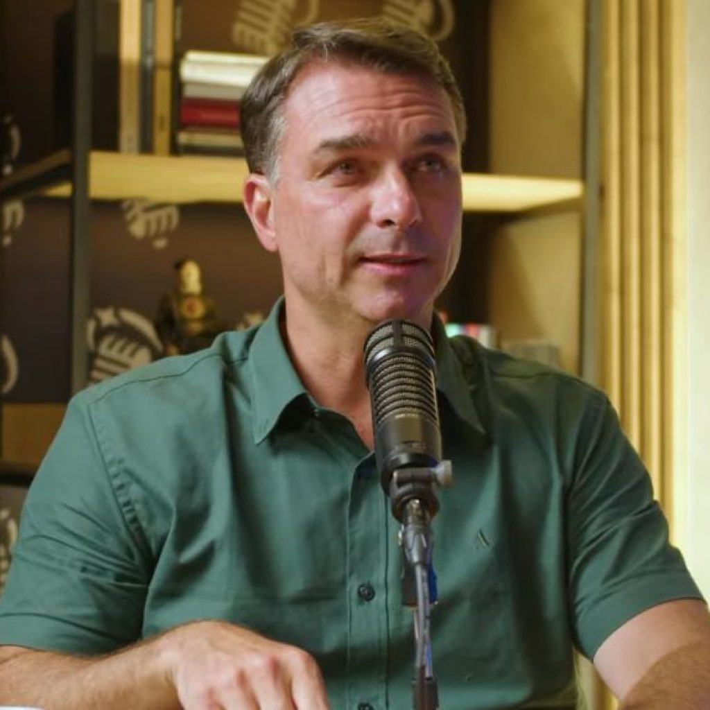 PL volta a criticar campanha de Flávio e cobra reação