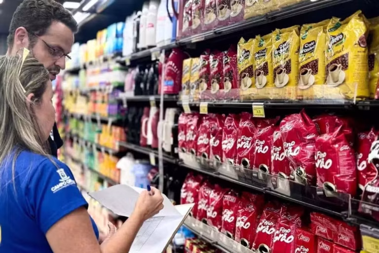 Pesquisa do Procon encontrou diferenças de até 88,24% no preço do café em Campo Grande - Foto: Divulgação/Procon